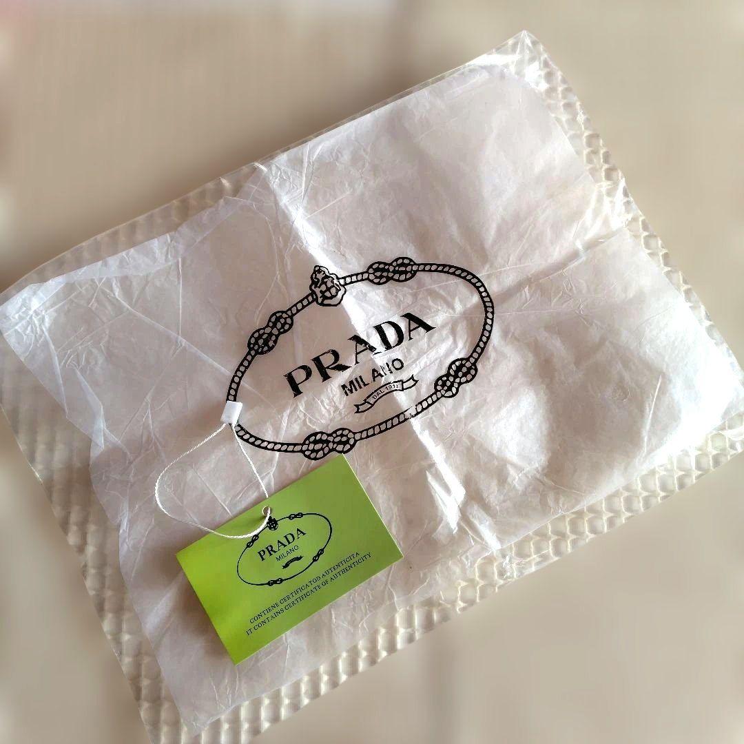 プラダ　PRADA　巾着ポーチ　ナイロンポーチ　ピンク