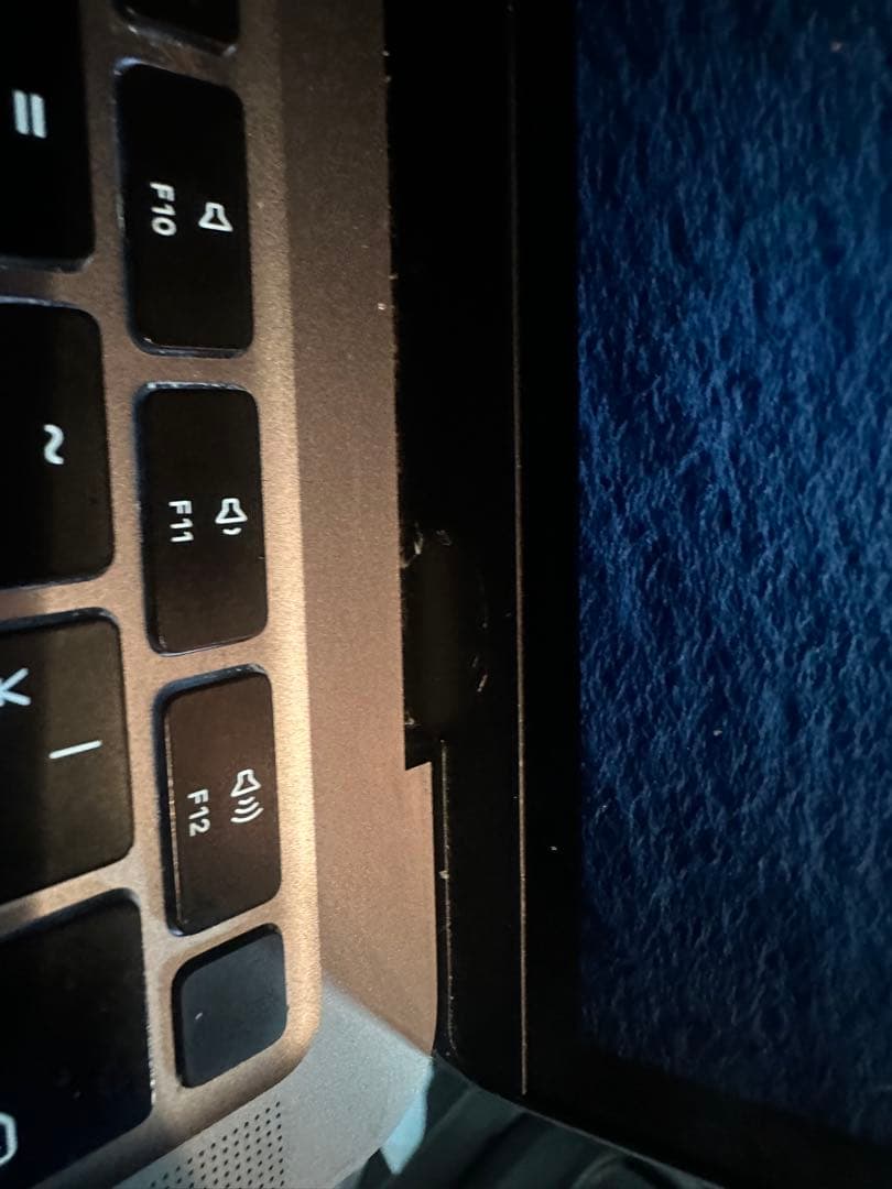 Apple MacBook Ｍ１　8GB 256GB