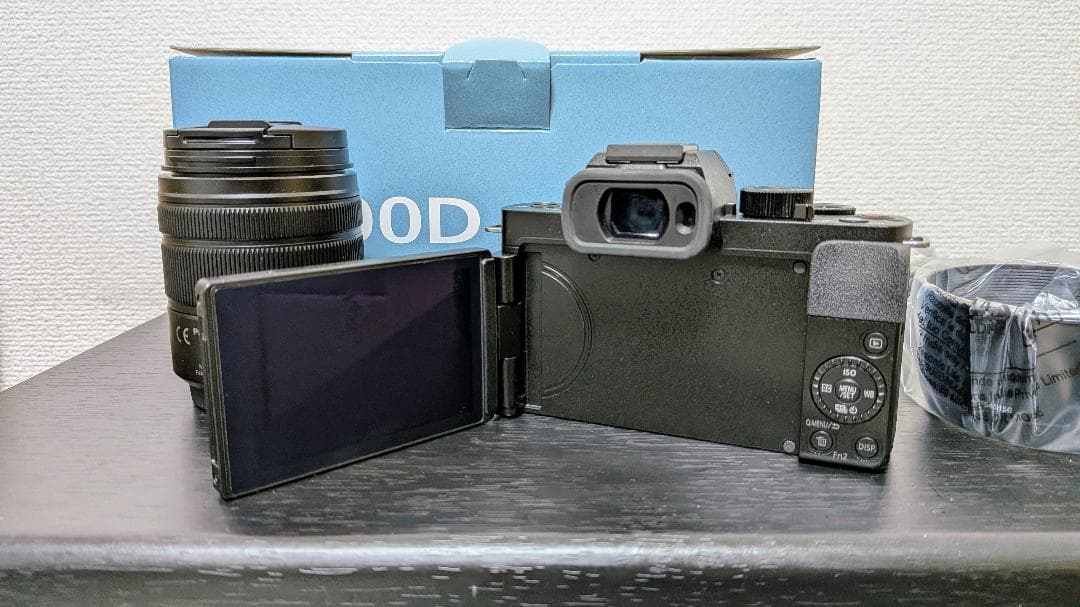 LUMIX G100DW ダブルズームレンズキット + 自動開閉式レンズキャップ