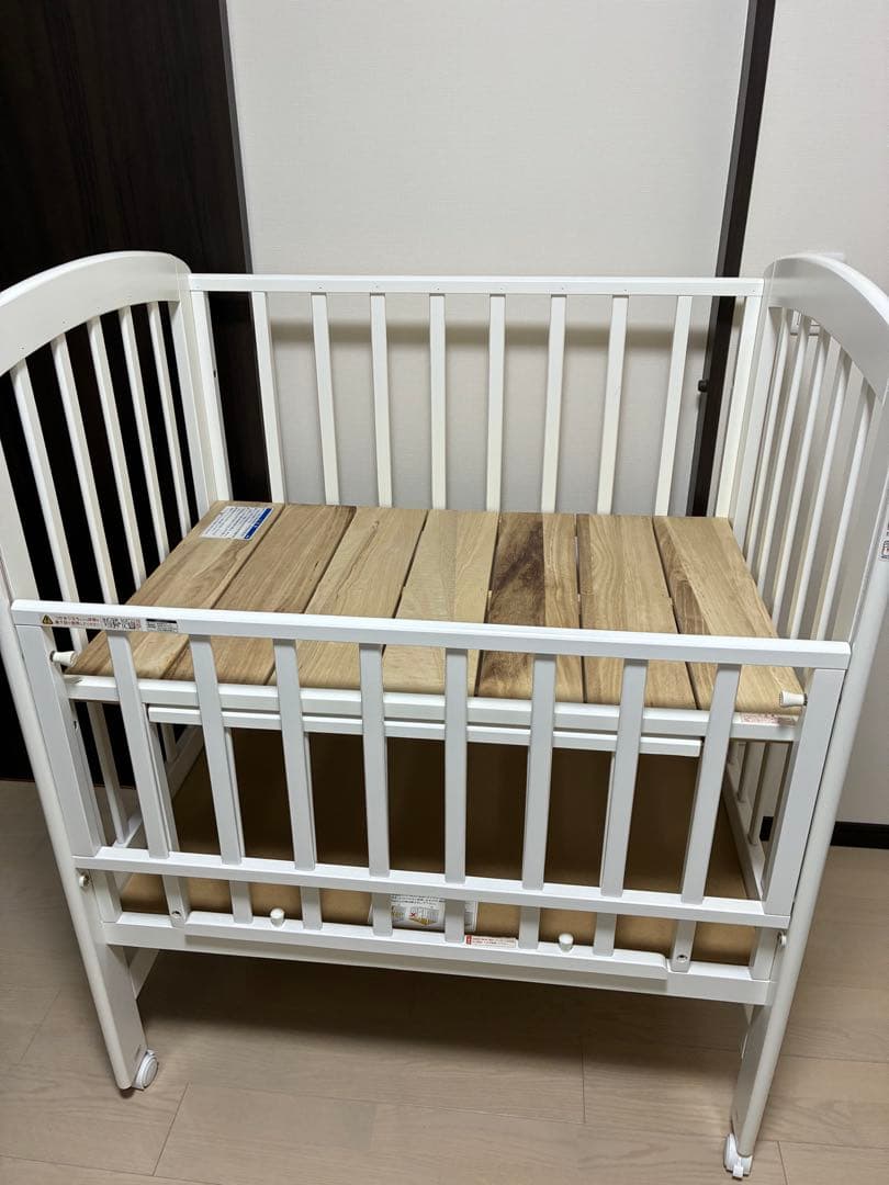 カトージ　ハイポジションミニベッド アーチ（ホワイト）　直接受け取り