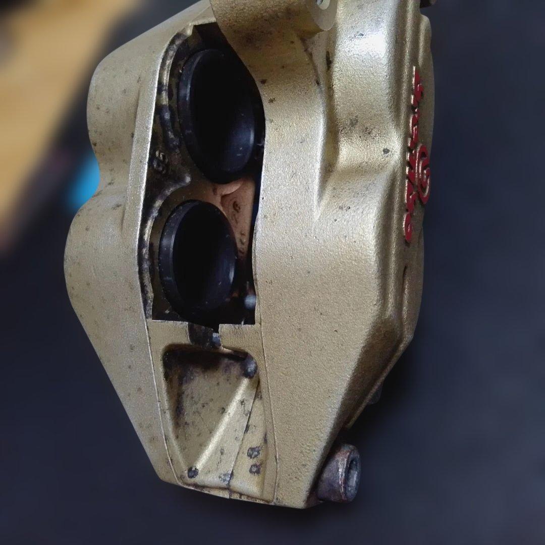 xjr1300 1998年 RP01 純正ブレンボキャリパー パット付