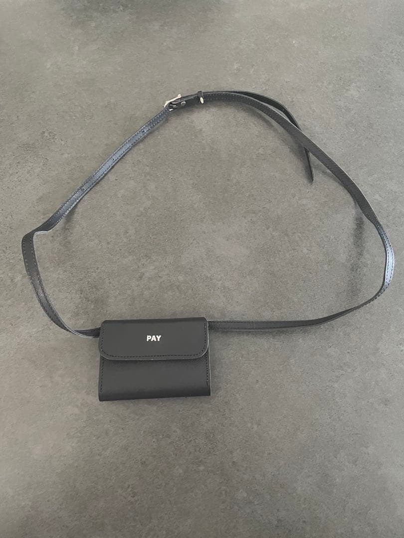 1/2HALF エンボスレザーキャッチャー　ニブンノイチハーフ