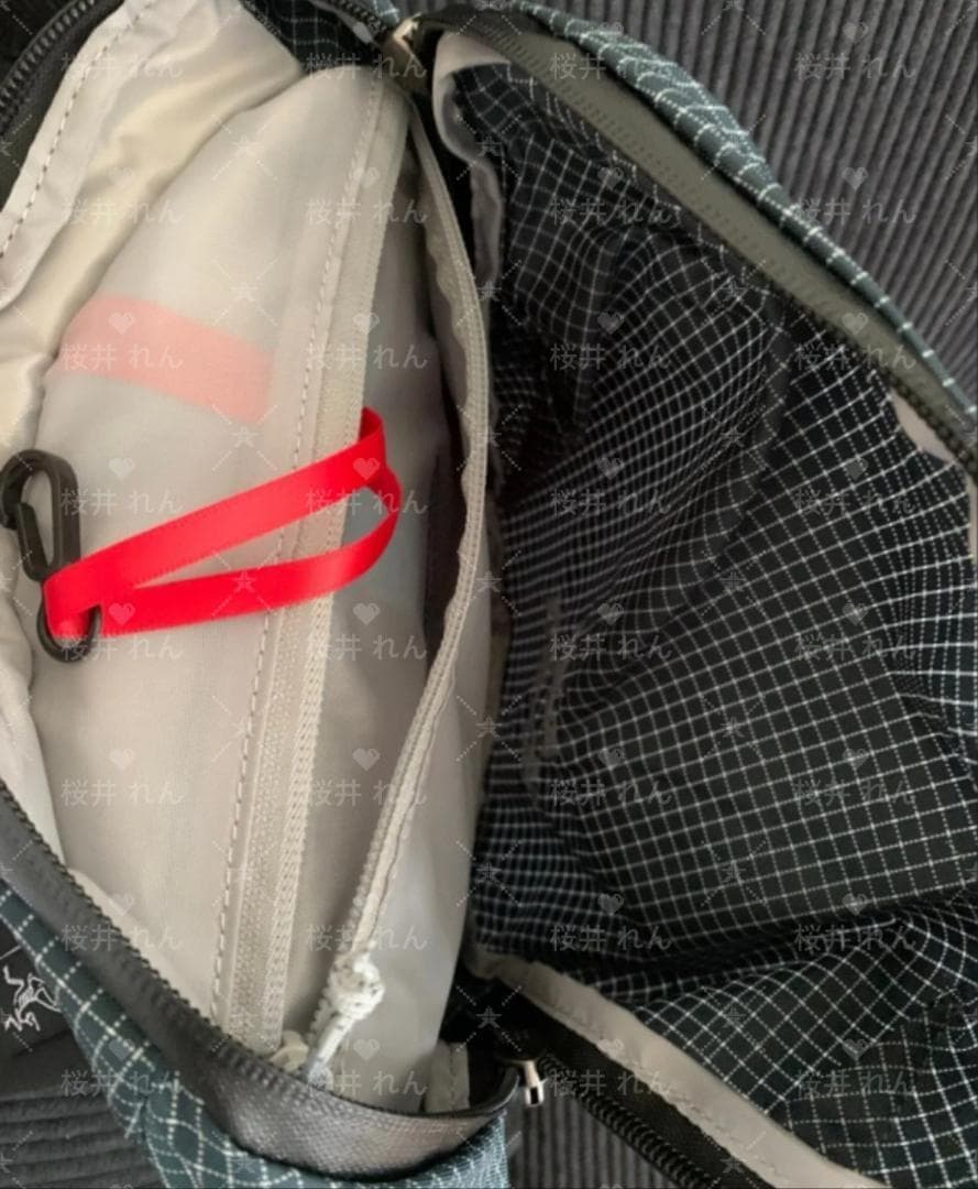 Corteiz　ダウンジャケット　フード付きダウンジャケット 黒M