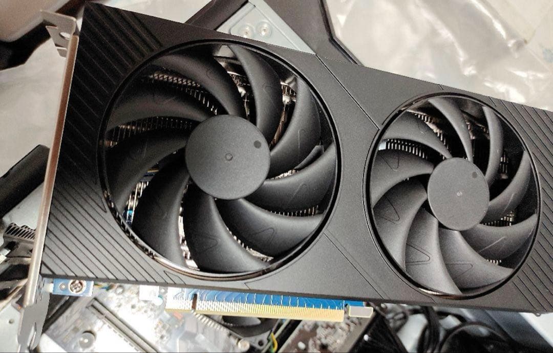 Intel ARC A580 グラフィックボード