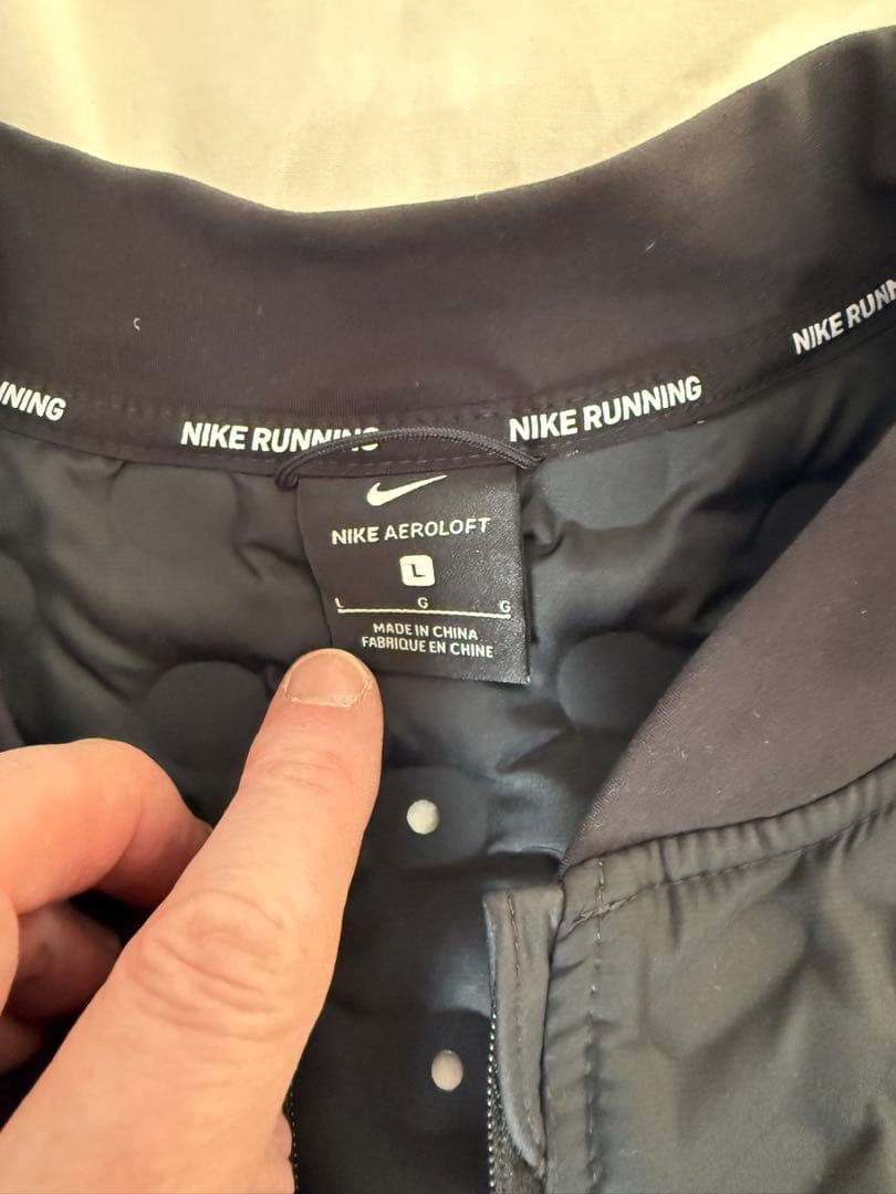 Nike Aeroloft Lサイズ ブラック