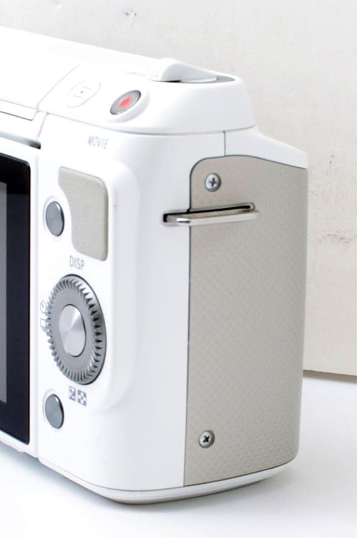 S数少！SONY α NEX-F3★スマホ転送★望遠レンズ付き★カメラバック付き