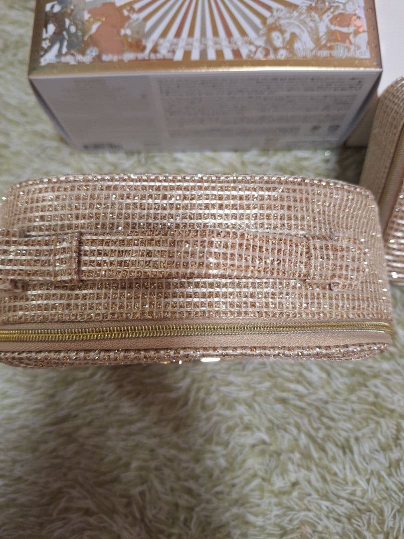 ディオール　ホリデー　2025 クリスマス限定　ポーチ＆ジュエリーBOX