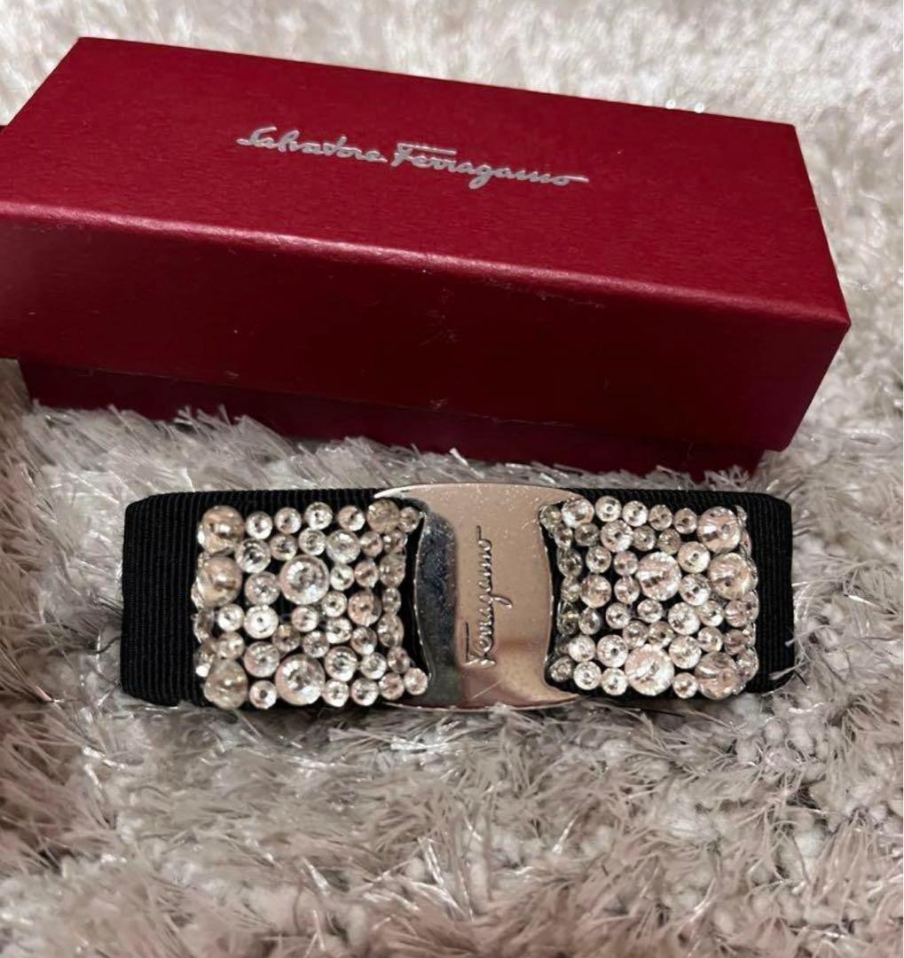 【最終お値下げ❣️】サルヴァトーレフェラガモ ヴァラ バレッタリボン ヘアクリップ