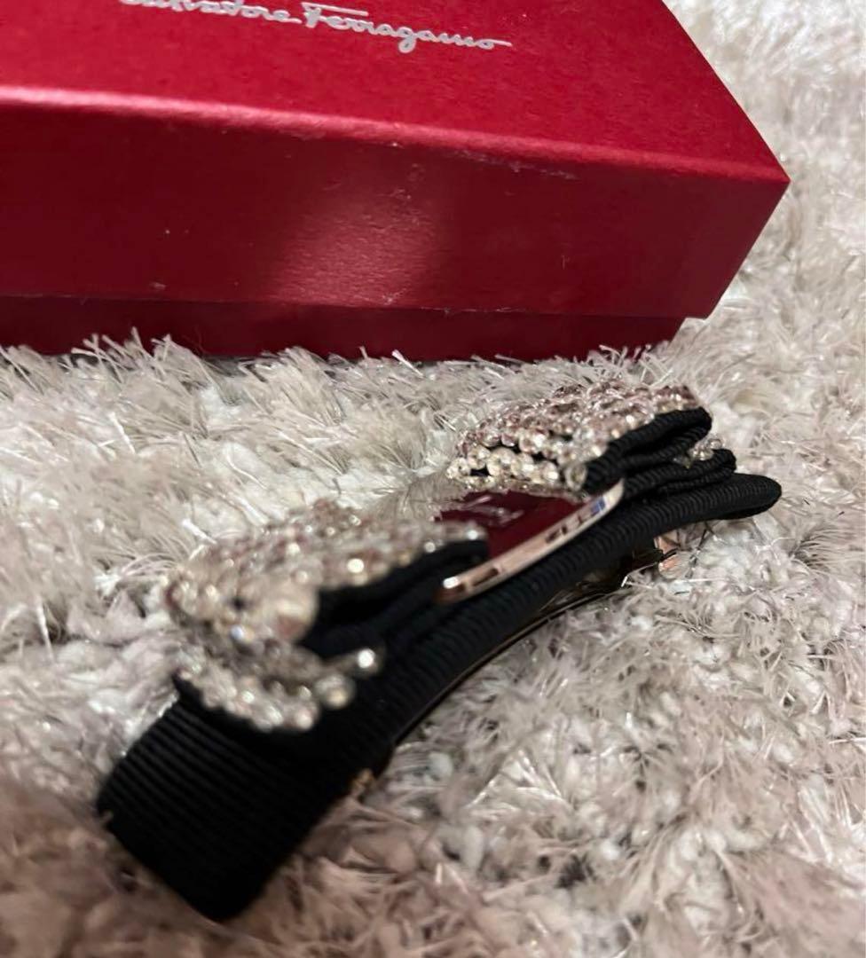 【最終お値下げ❣️】サルヴァトーレフェラガモ ヴァラ バレッタリボン ヘアクリップ