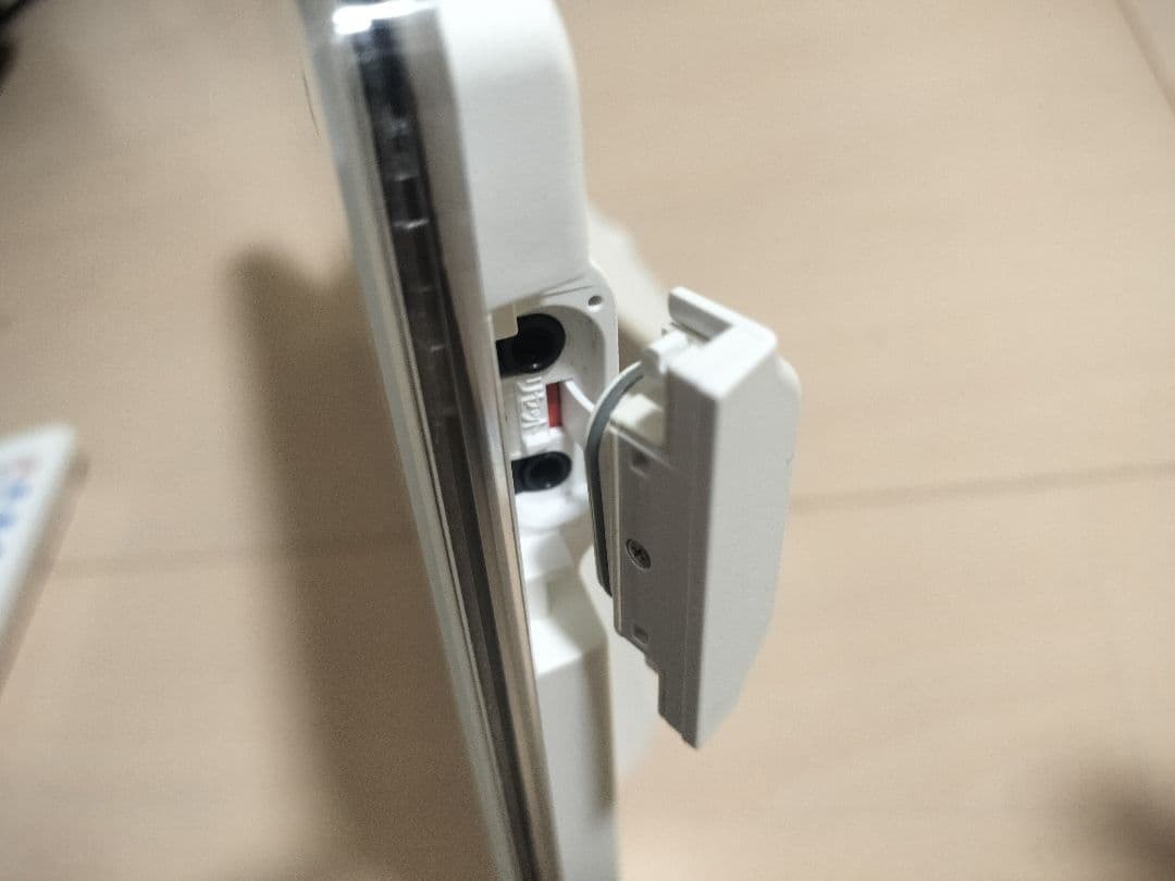 Panasonic どこでもビエラ　UN-10CE9D ポータブルテレビ