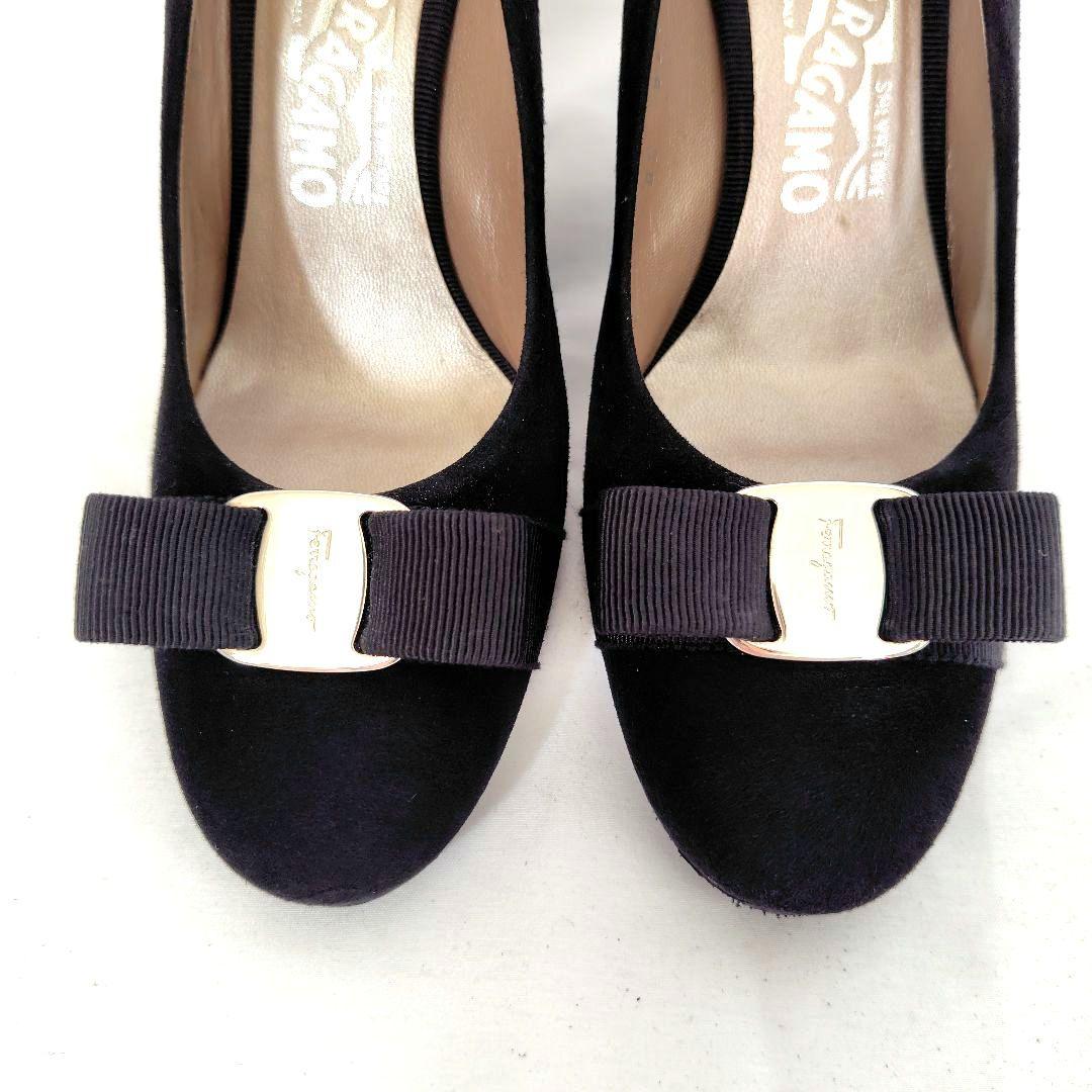 Ferragamo【フェラガモ】ヴァラ カルラ パンプス 黒