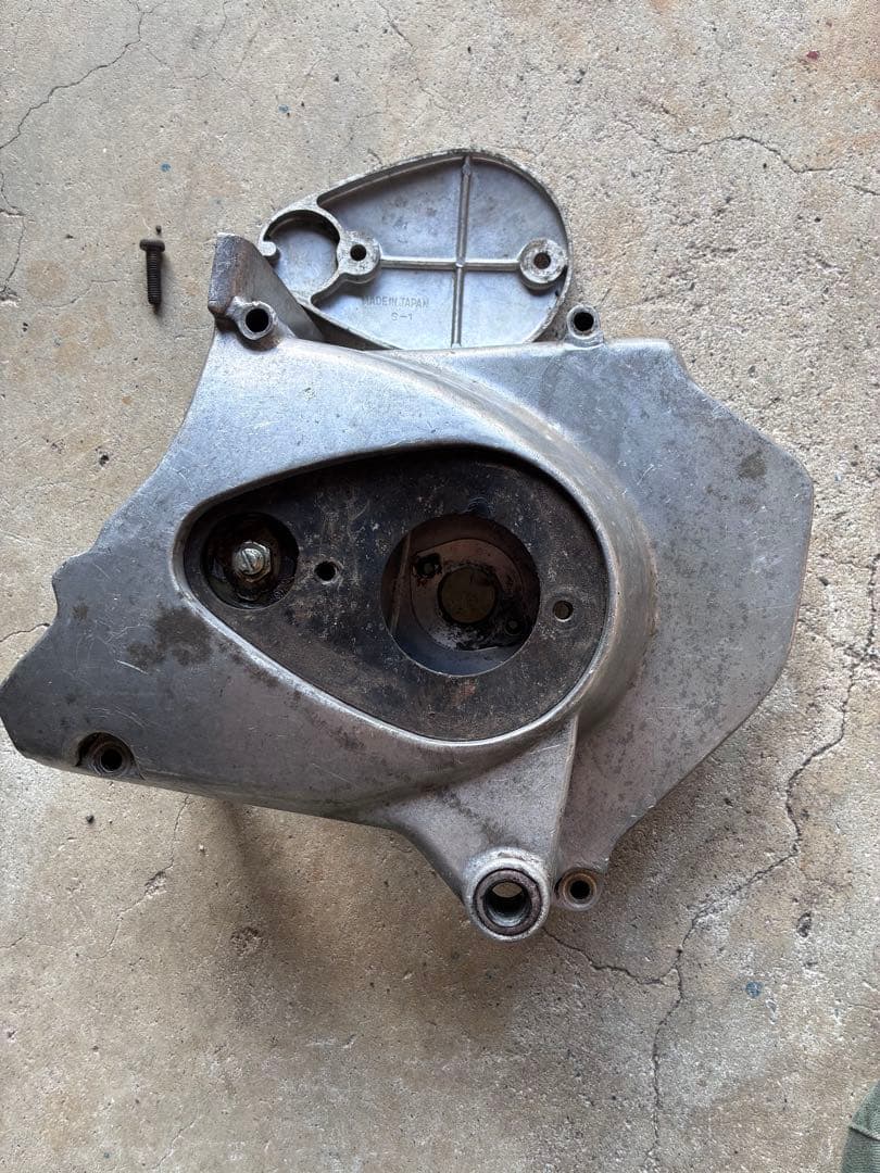 Z1 スプロケットカバー　初期