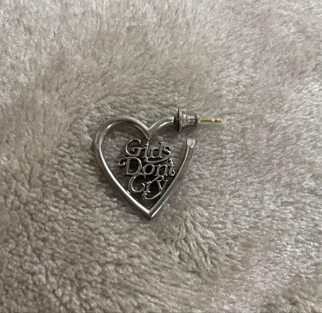 Girls don’t cry CAREERING ピアス