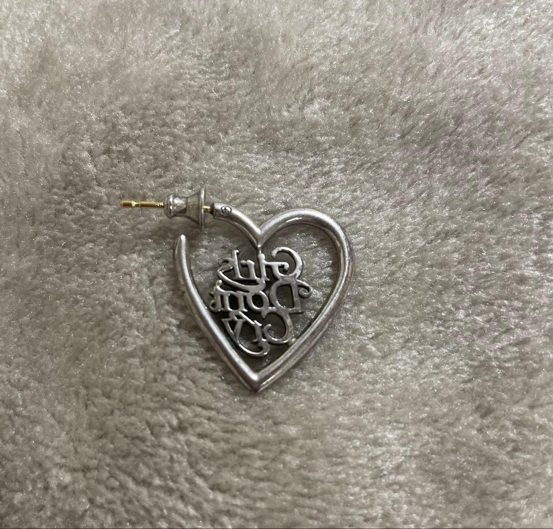 Girls don’t cry CAREERING ピアス