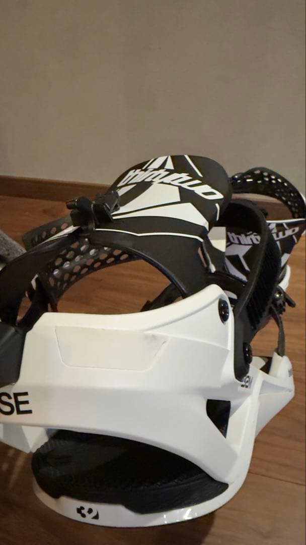 Volcom✖︎32サーティーツーコラボFASEビンディング