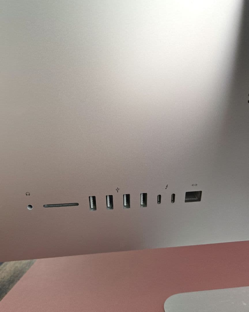 【状態良】iMac 21.5-inch 32GB 2019［専用バッグ付き］