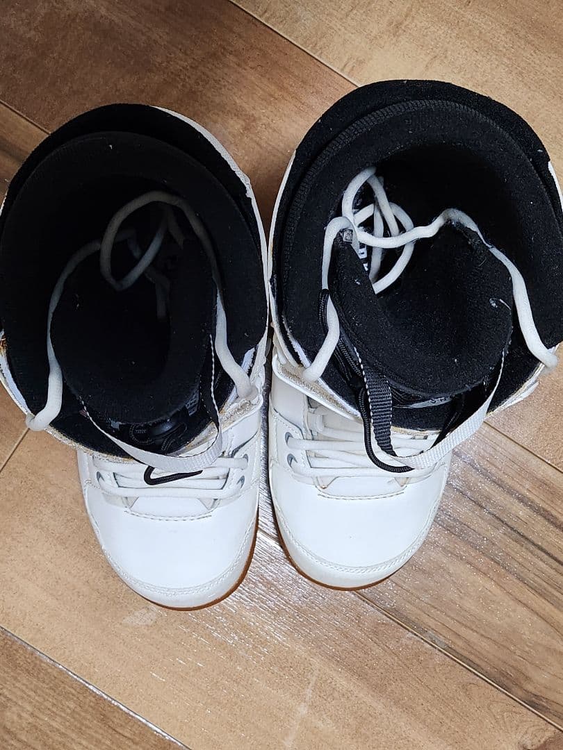 SALOMON ビンディング&DEE-LUXE 白色ブーツ セット&スキーウェア