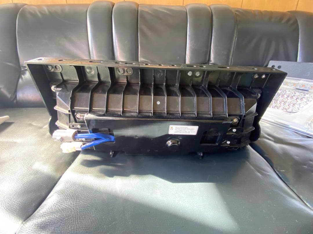 小糸　LED テールランプ　KOITO 3連タイプ　ノーマルターン　左右　②