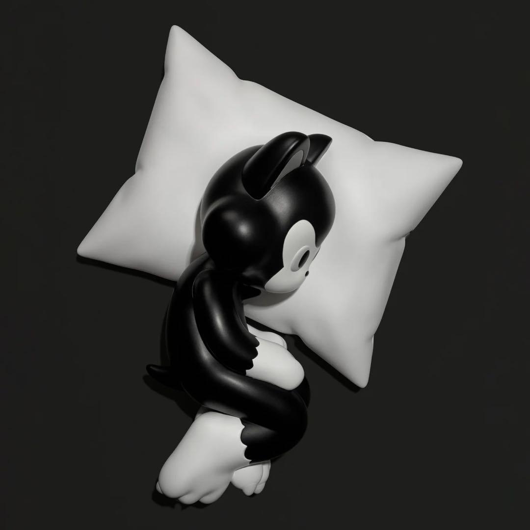 TIDE / Pillow IDE TATSUHIRO イデタツヒロ