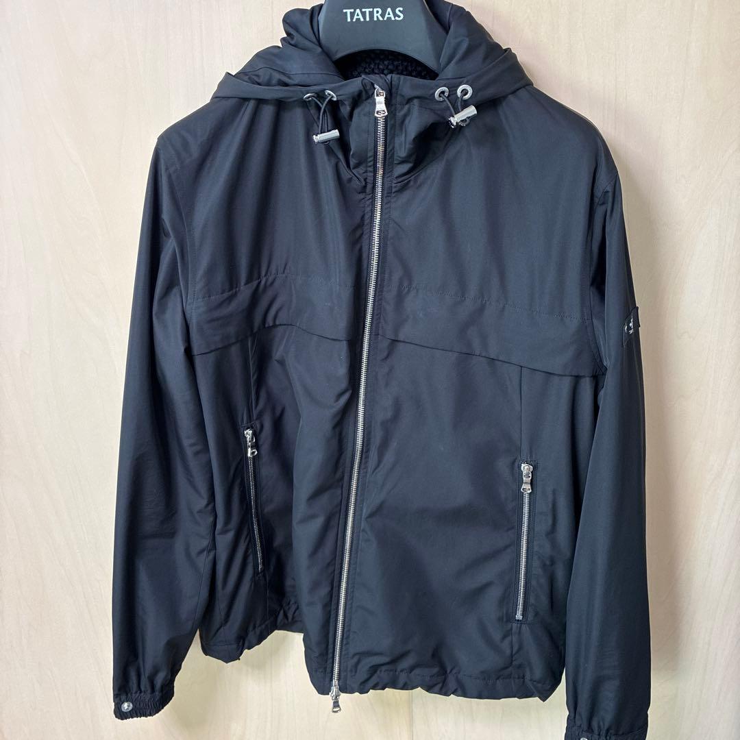 TATRAS ブラック ナイロンジャケット フード付き
