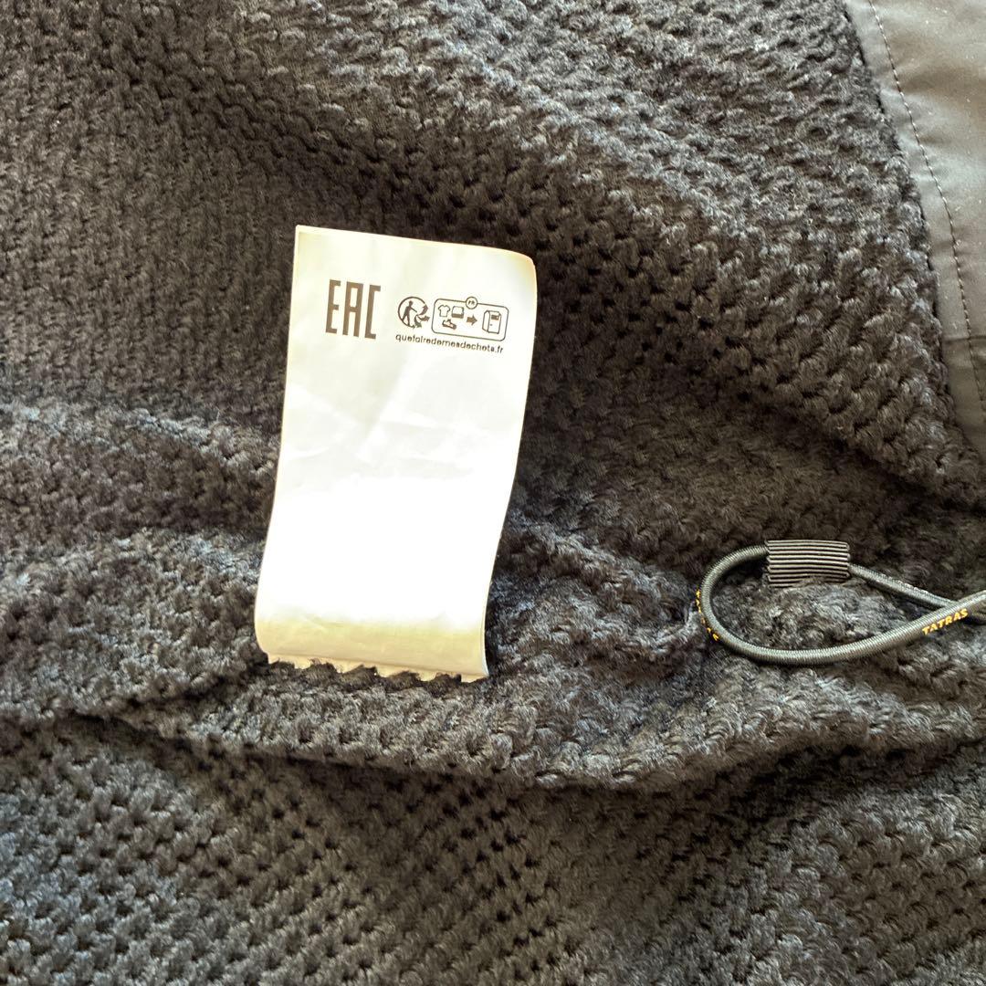 TATRAS ブラック ナイロンジャケット フード付き