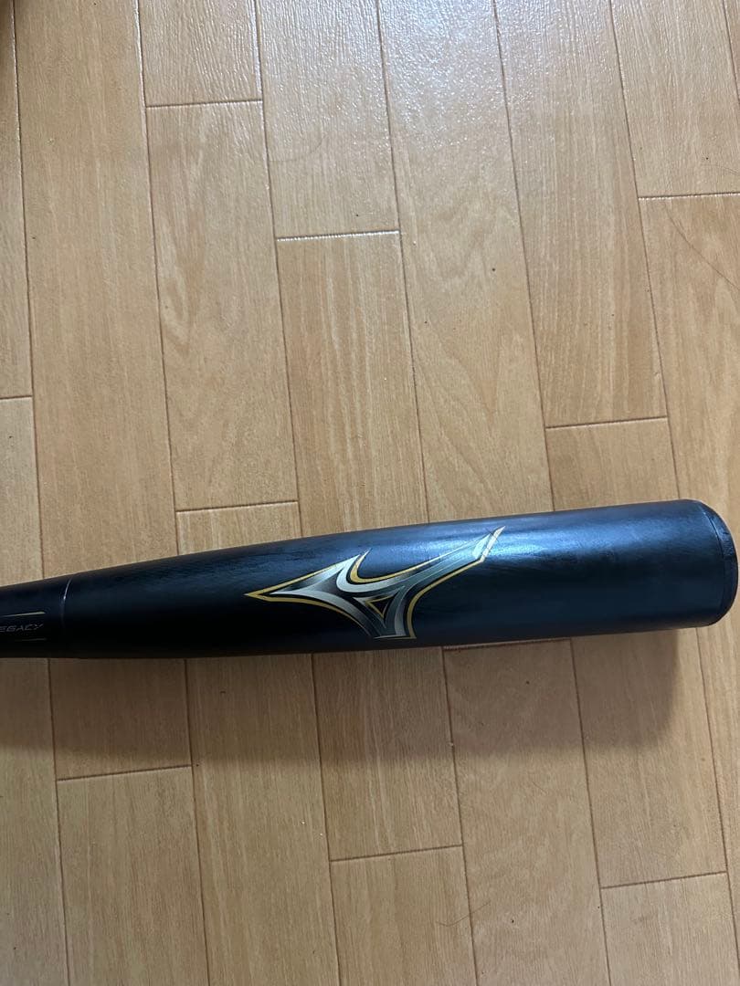 バット BEYOND MAX LEGACY 84cm