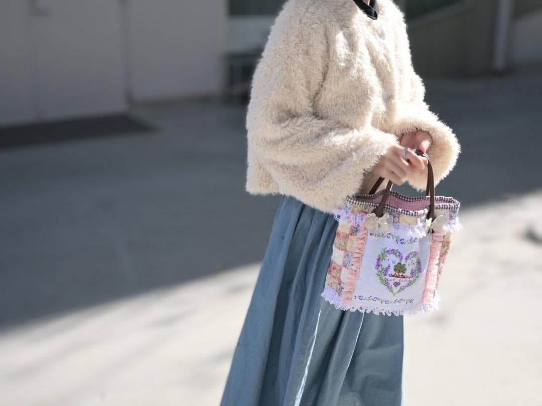 刺繍のパッチワークキルトトートバッグ