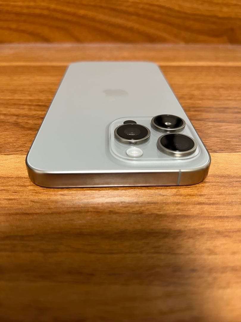 極美品　iPhone 15 Pro Max 256GB ナチュラルチタニウム