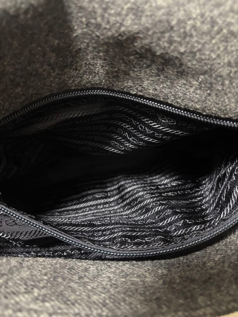 【美品】PRADA プラダ メッセンジャーバッグ ウール ユニセックス