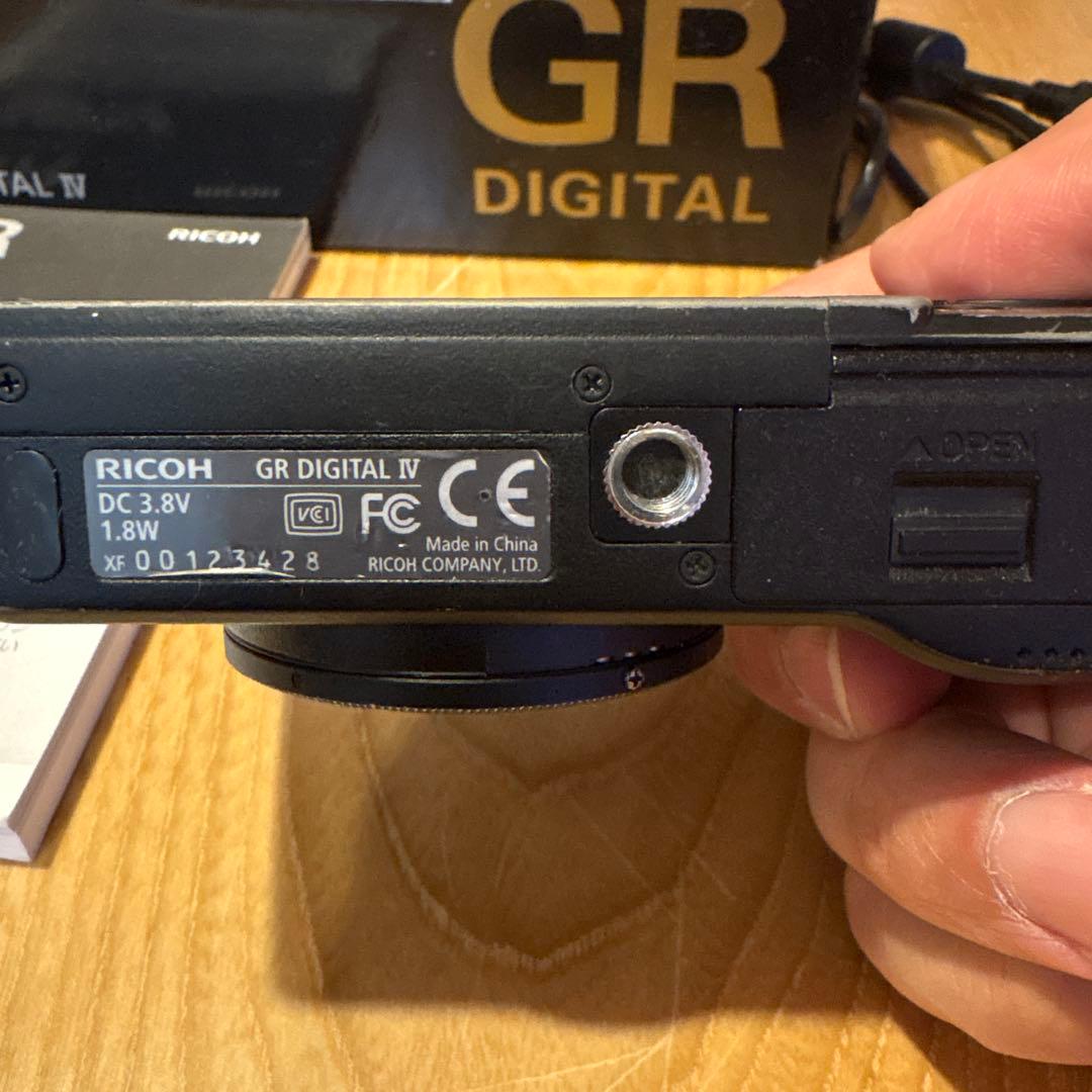 ［ジャンク扱い］RICOH GR DIGITAL IV 本体