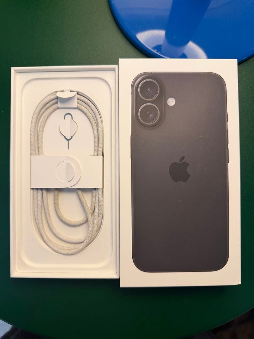 iPhone16 256GB ブラック SIMフリー バッテリー93%