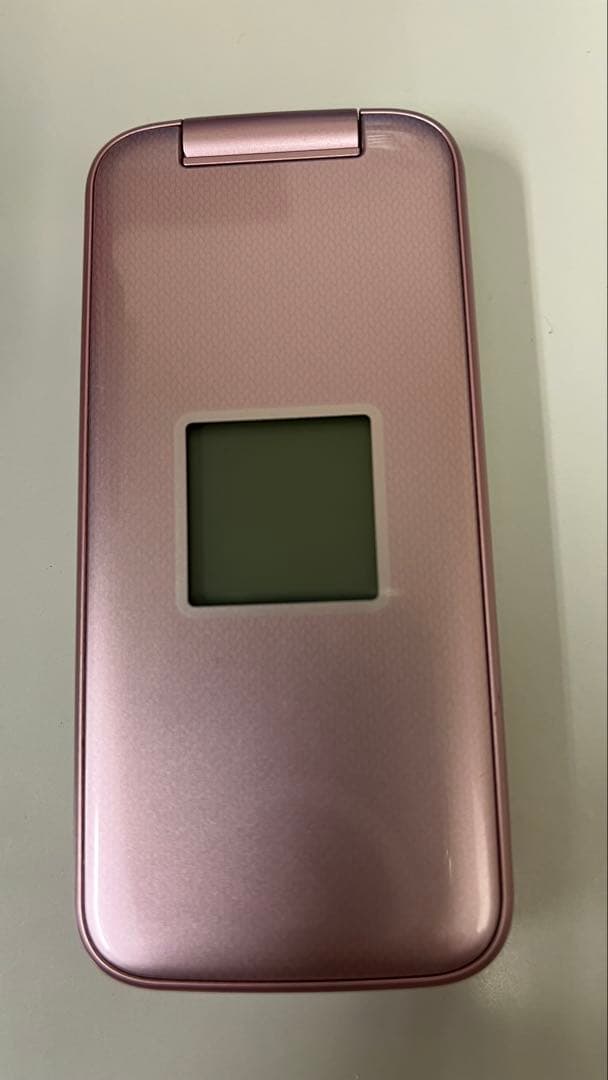 ドコモ　らくらくフォン　F-01M ホルダー充電器付き