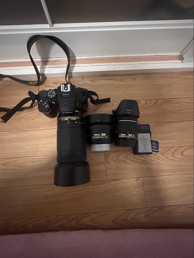 Nikon d5600 ダブルズームキット Nikkor 35mm f/1.8G