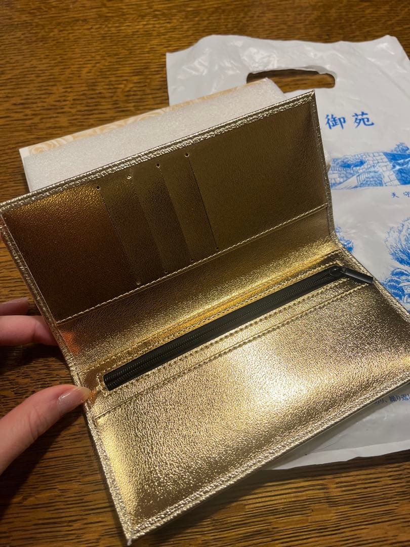 皇居　財布　ゴールド