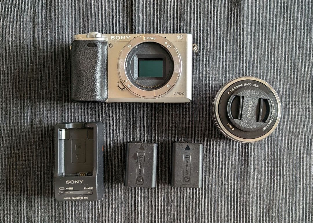 SONY ミラーレス一眼 α6000 ズームレンズキット