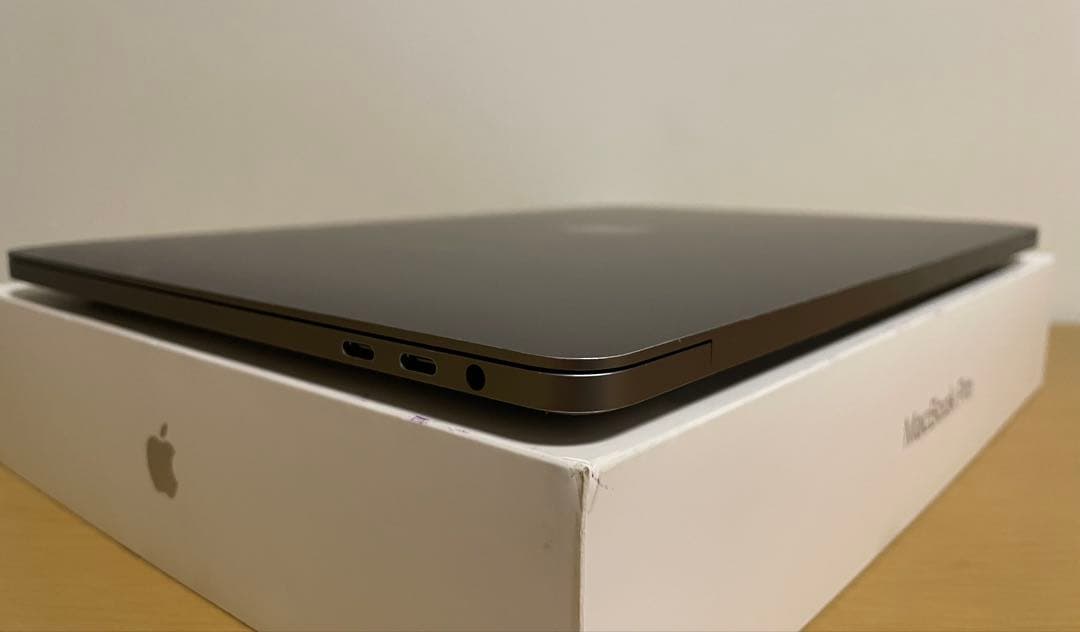 『美品』 MacBook Pro 2020 TouchBar バッテリー95%