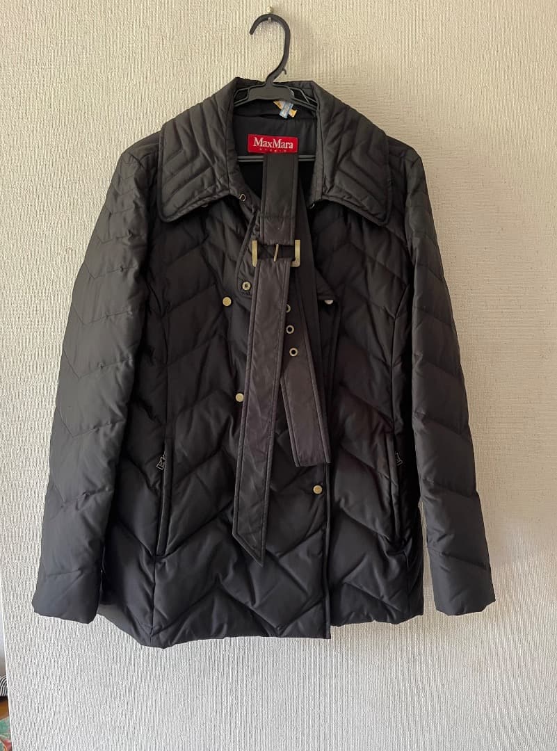 【美品】MaxMara Studio ブラック ダウンジャケット　ベルト黒　襟付
