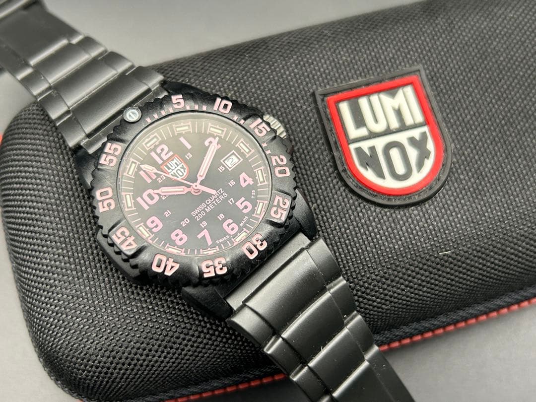 LUMINOX 7050 腕時計 ピンク 専用ケース