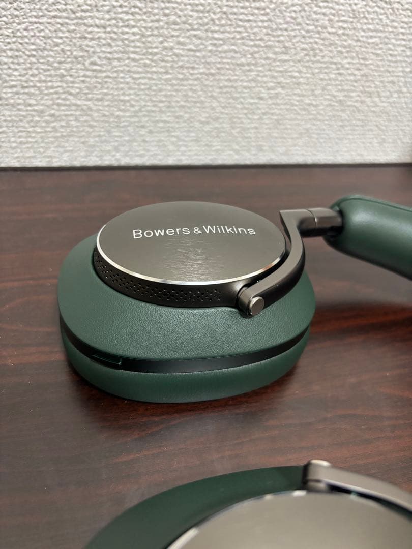 Bowers & Wilkins PX8 ダーク・フォレスト