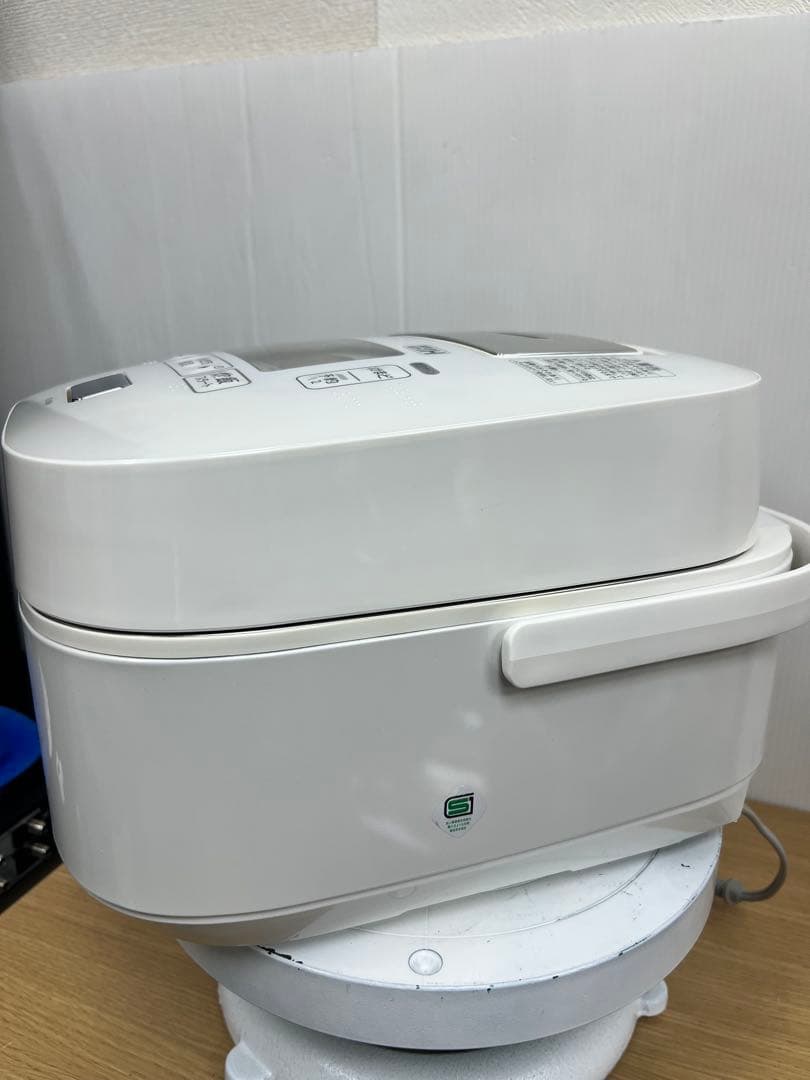 TOSHIBA 真空圧力IH炊飯器 RC-10VXH（5.5合）