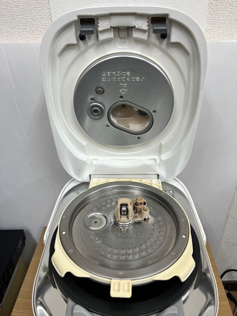 TOSHIBA 真空圧力IH炊飯器 RC-10VXH（5.5合）