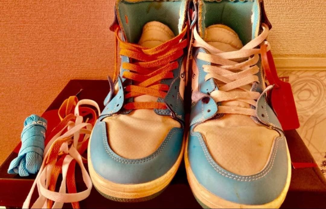 Off-White x Air Jordan 1 ブルー/ホワイト