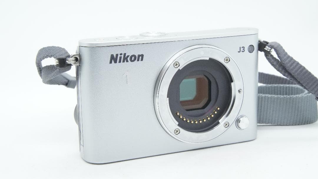 【Y3055】 Nikon 1 J3 シルバー 箱あり ニコン