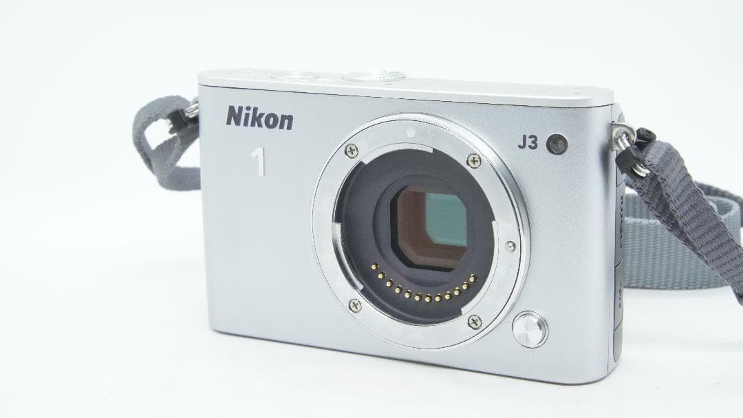 【Y3055】 Nikon 1 J3 シルバー 箱あり ニコン