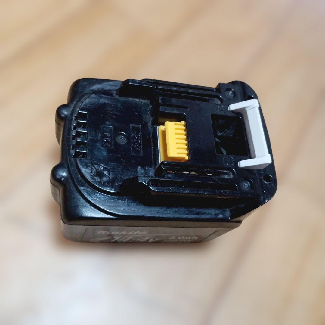 マキタ14.4V充電式クリーナCL141FD純正バッテリー、純正急速充電器付