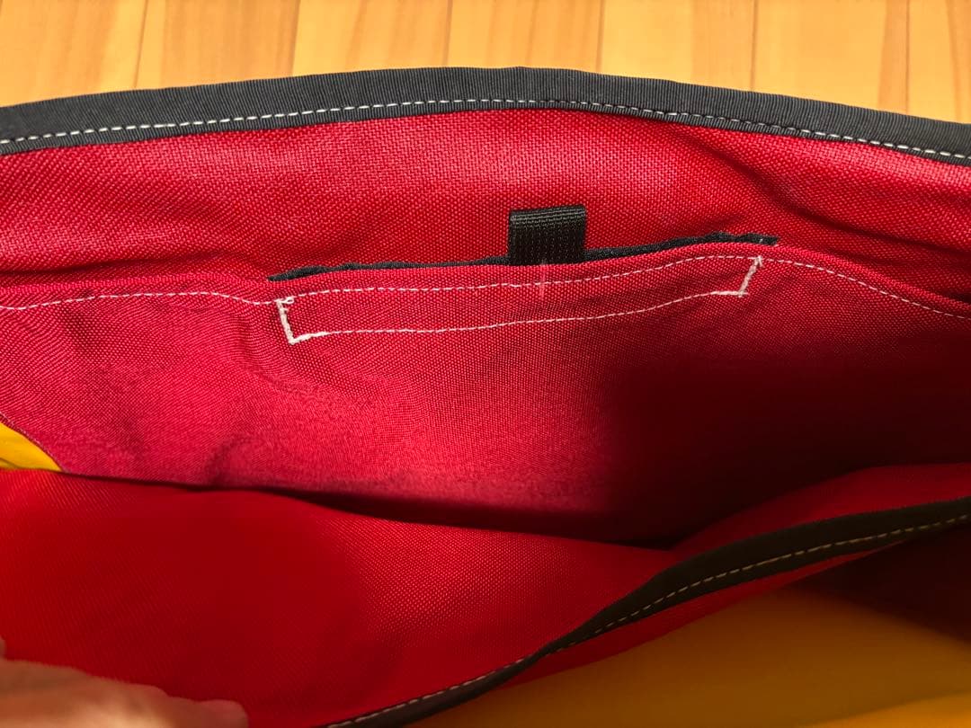 reload リロード　メッセンジャーバッグ　レッド　イエロー