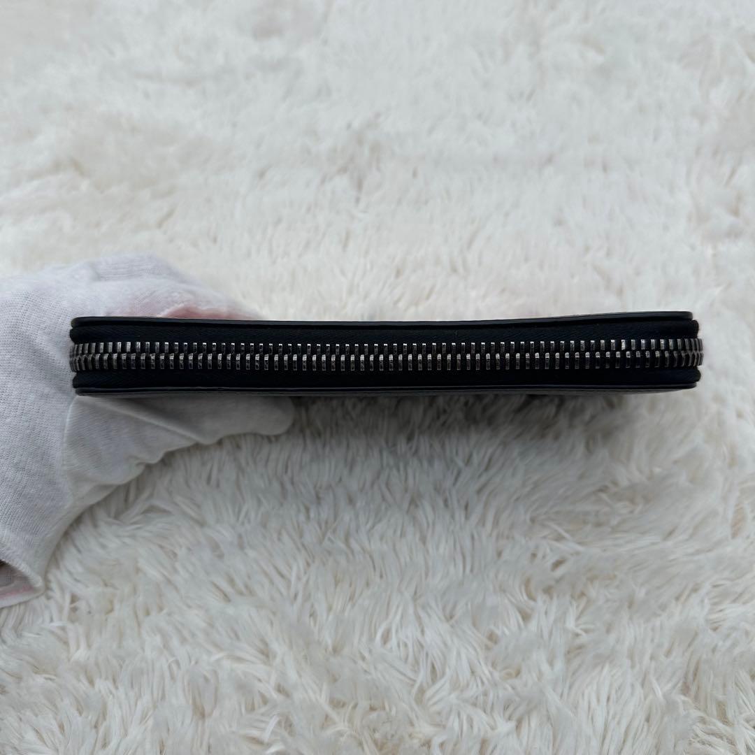 ✨美品✨ルブダン　長財布　ラウンドジップ　ラバーソール　デカロゴ　レザー　黒　赤