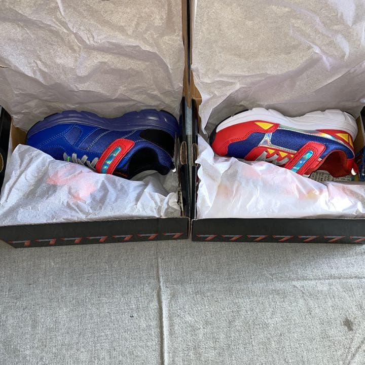 限定5000枚　プロモ　遊戯王 ラッシュデュエル　ドンキ　赤　青　靴　19cm