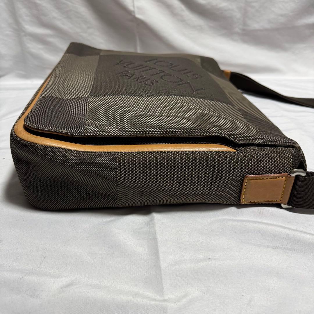 A4 ルイヴィトン　メッセンジャーバッグ　メサジュ　ダミエ　ジュアン