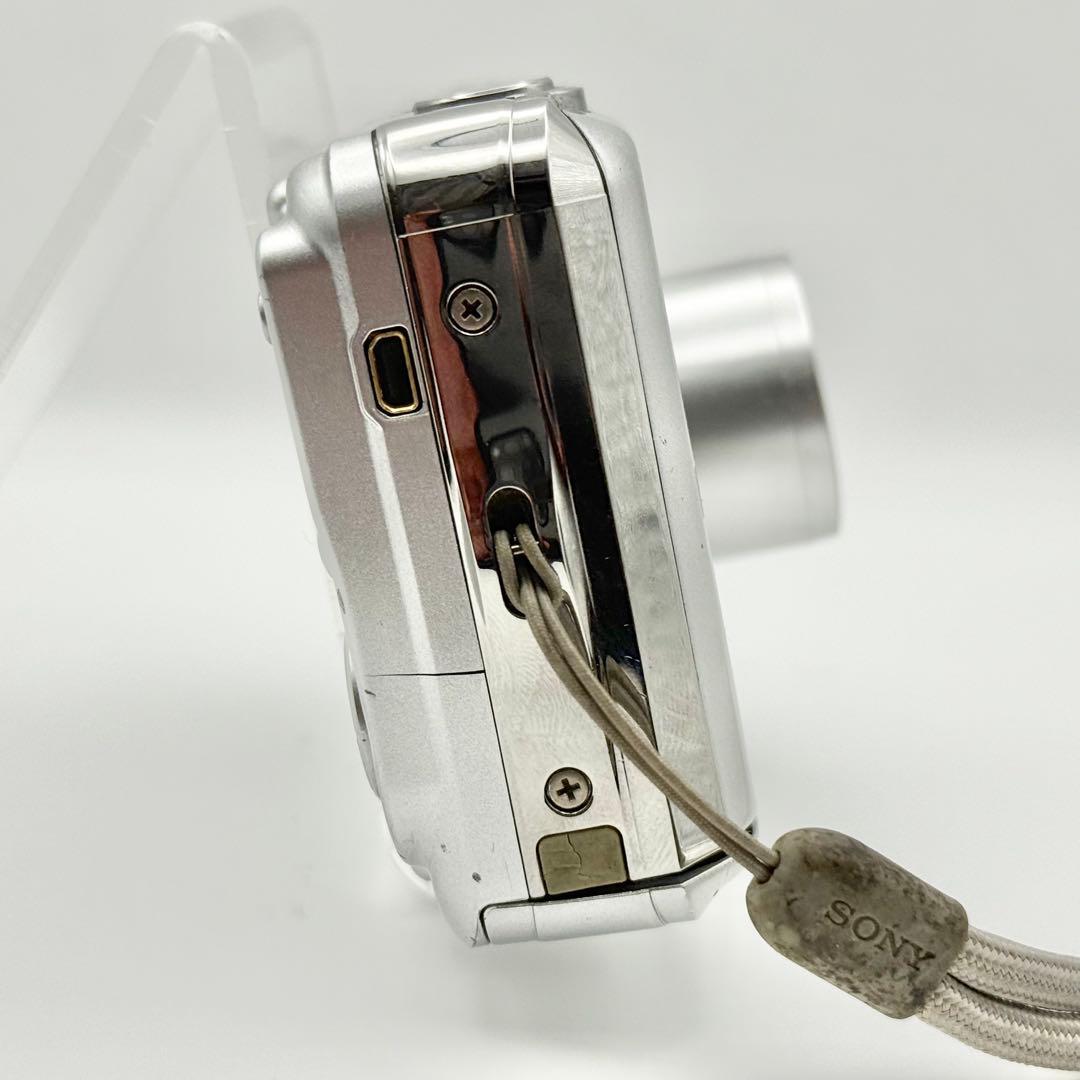 【動作品】FUJIFILM FINEPIX AV240 コンデジ 単三電池対応